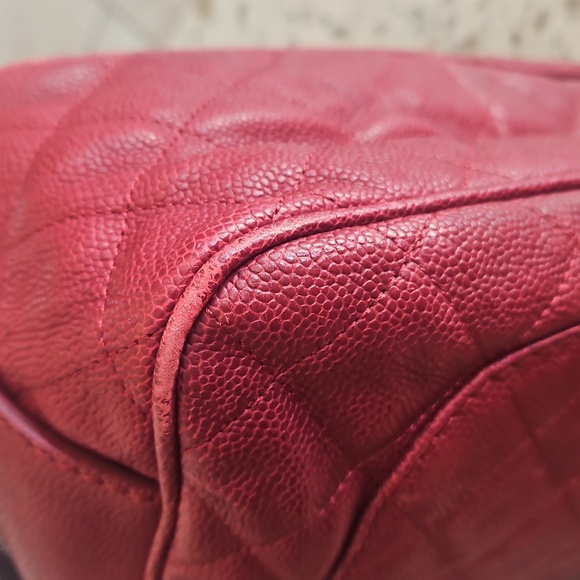 Chanel Caviar Skin Chain Shoulder Bag - Picture 6 of 17